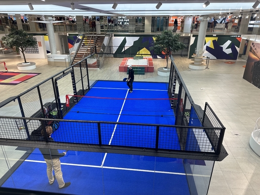 Ανθεκτικό Εξαιρετικά Πανοραμικό Γήπεδο Padel Tennis με 15 Χρόνια Εγγύηση κατά της Σκωρίασης Εύκολη Εγκατάσταση Υπαίθριος Αθλητικός Χώρος